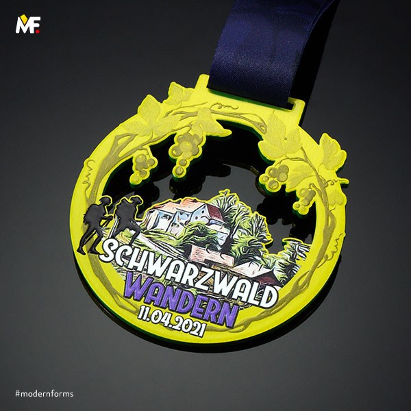 Medaille mit Schwarzwalden-Motiv
