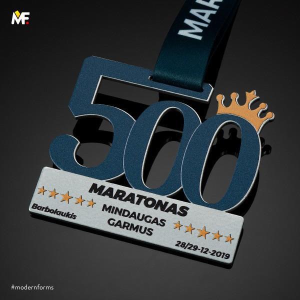 Medaille mit der Zahl 500 anlässlich des Marathons